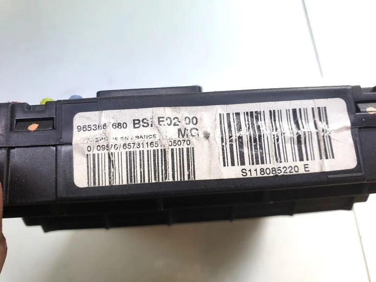 Computer Steuergerät ECU Peugeot BSI 9653667680 S118085220E