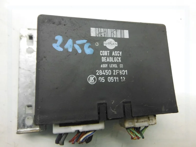 computer ECU control unit Nissan 284502F901