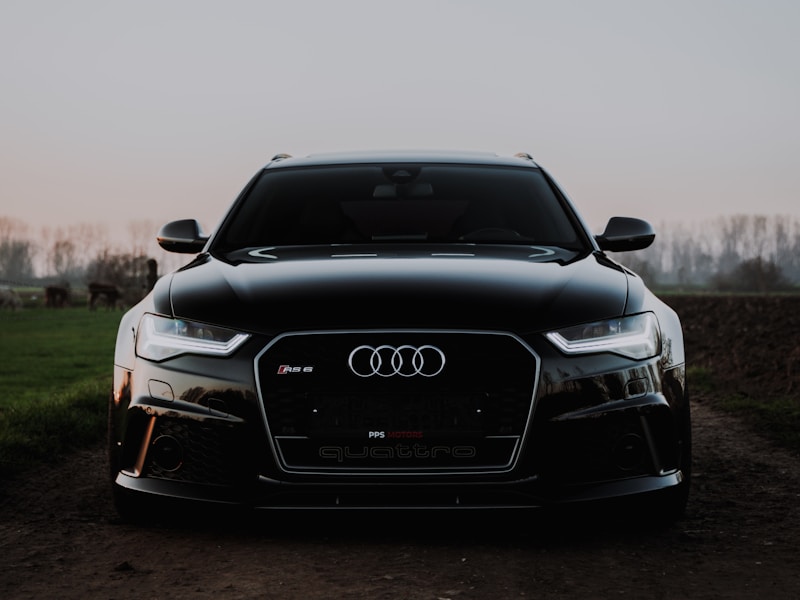 Lampa przednia LED Audi A4